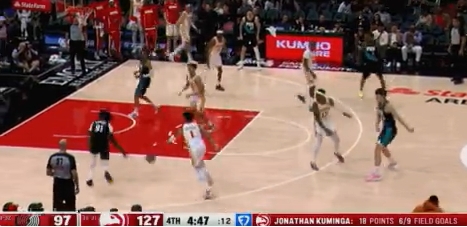 马上就有贡献！杨瀚森击地妙传 助飞西索科扣空篮